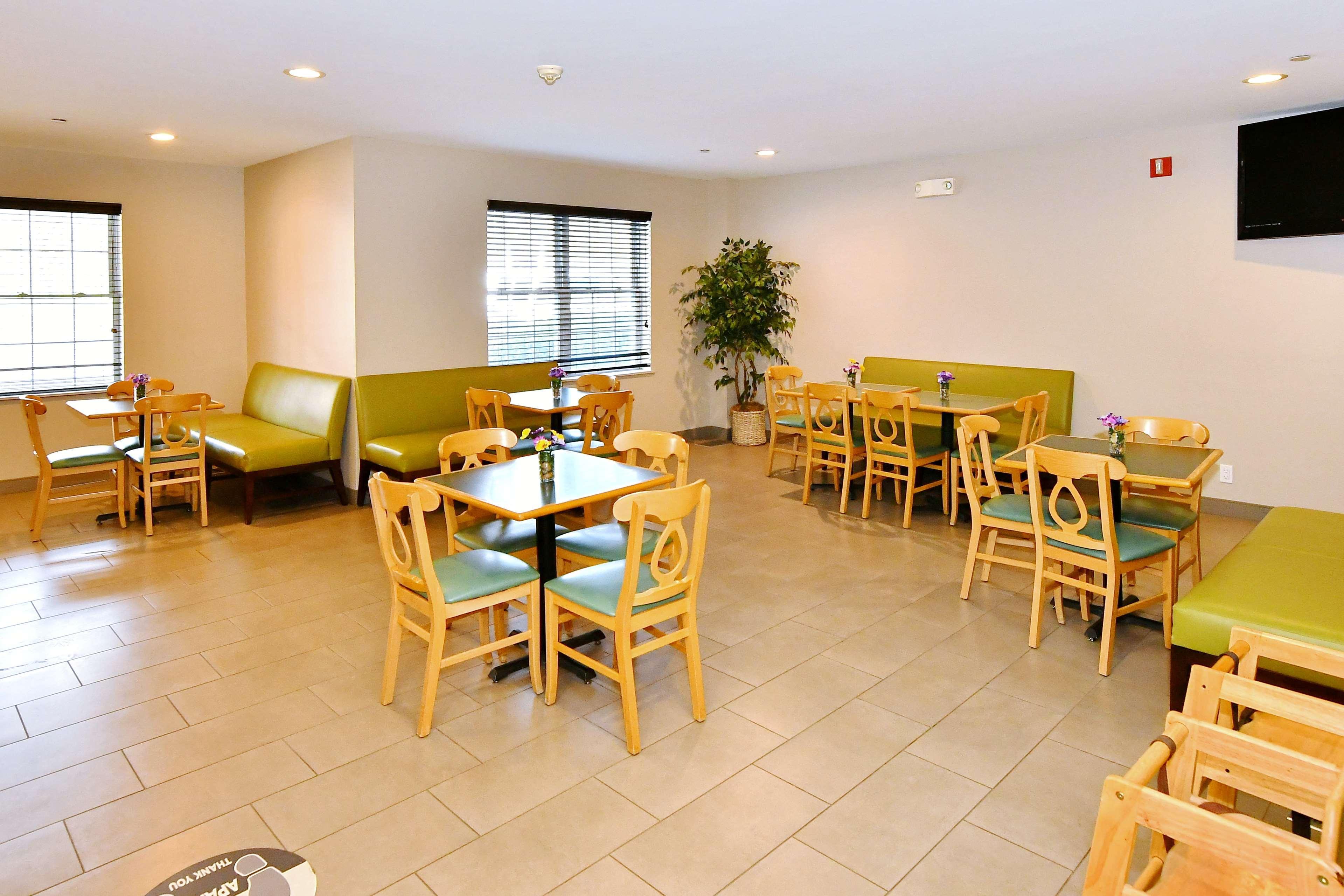 Country Inn & Suites By Radisson, Mount Morris, Ny Екстериор снимка